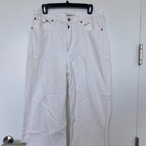 A&F High Rise Cropped Wide Leg Jean, White, Size 30/10S
